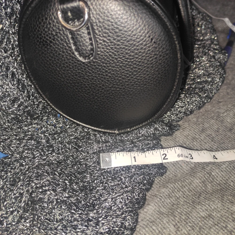 Purses - Picture 2 of 6